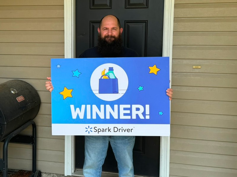 De botas de combate hasta ayudar a la comunidad: Este veterano usa Spark Driver™ para Seguir Sus Sueños